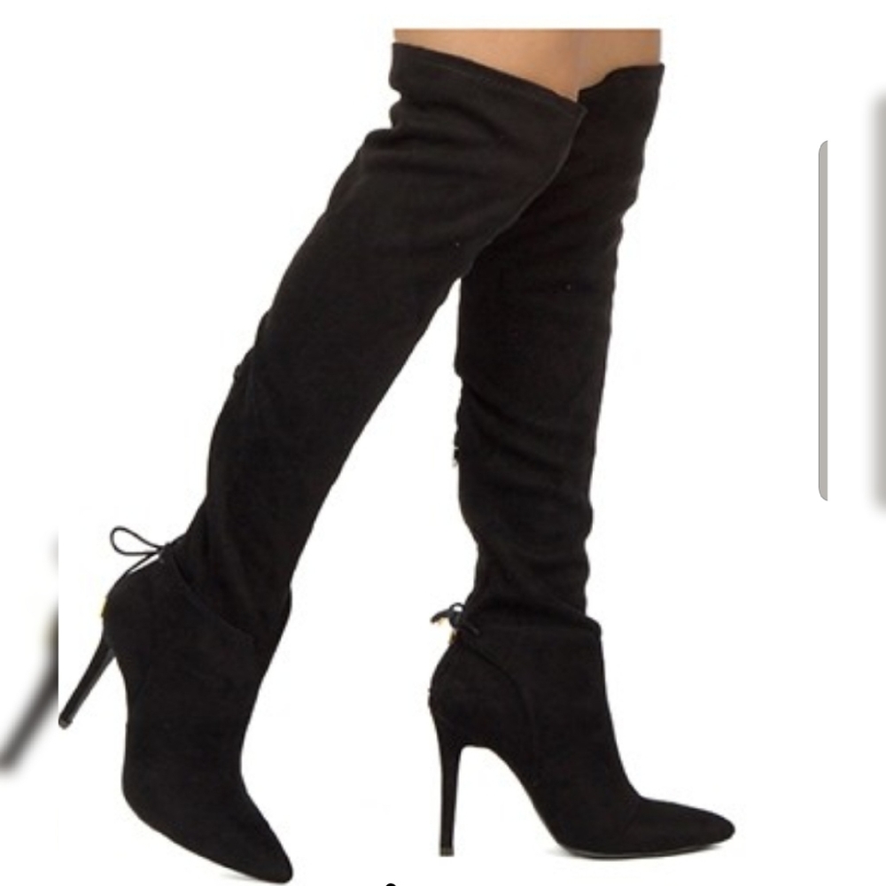 KNEE HEELED BOOTS